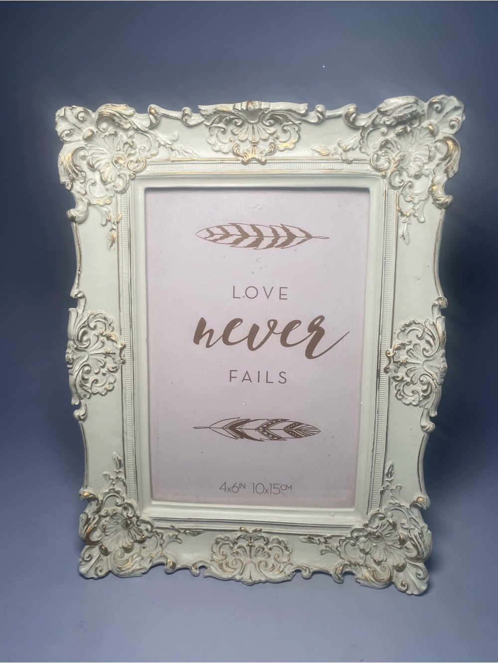 White Ornate Picture Frame 4x6" Resin Victorian Cottage Free Standing Hang